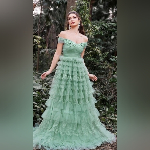 faeriesty Dresses & Skirts - Faeriesty Off Shoulder Tulle Layered Dress In Pale Green